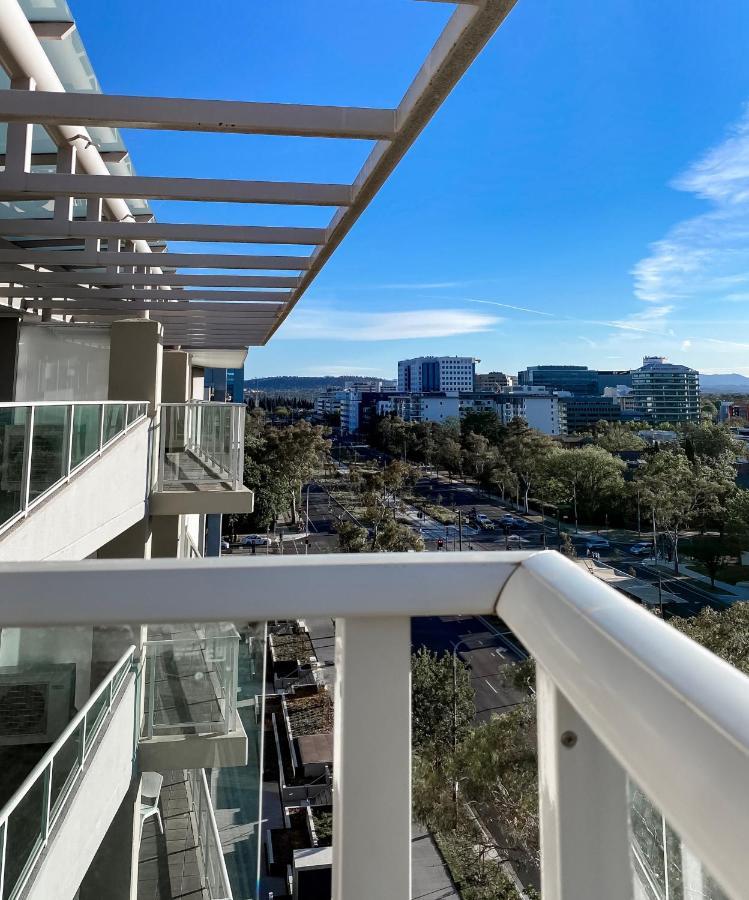 Pacific Suites Canberra Exterior photo